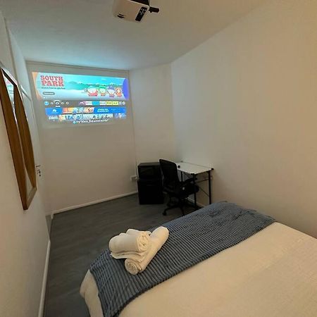 Small Cozy Private Bedroom Zone1 London Exterior foto