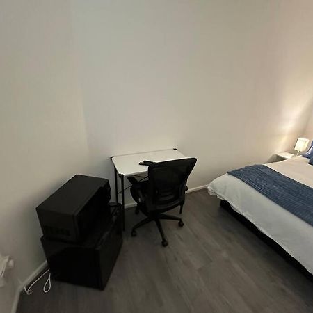Small Cozy Private Bedroom Zone1 London Exterior foto