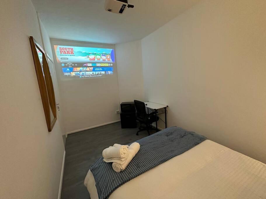 Small Cozy Private Bedroom Zone1 London Exterior foto