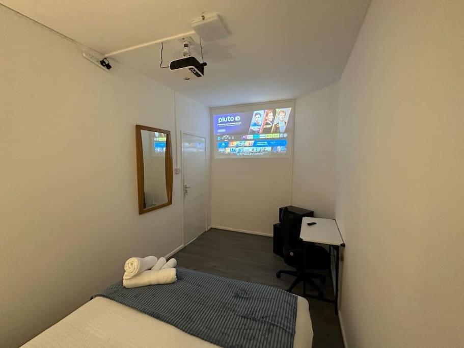 Small Cozy Private Bedroom Zone1 London Exterior foto